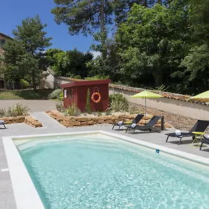 Hotel Logis Et Le Savigny