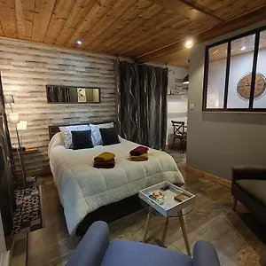 https://l-auberge-du-chateau.midi-pyreneeshotels.com